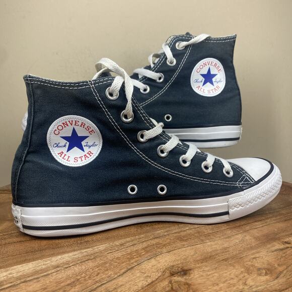 Converse Chuck Taylor All Star Womens Black And White Size 8 High Top Shoes - Picture 1 of 10
